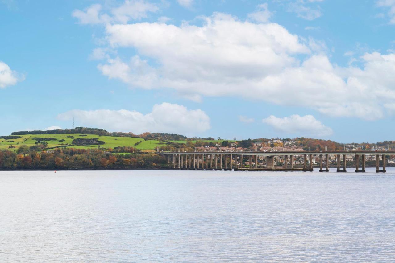 On The Waterfront * Dundee